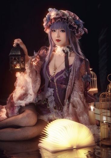 变身成黑皮后和朋友在一起了