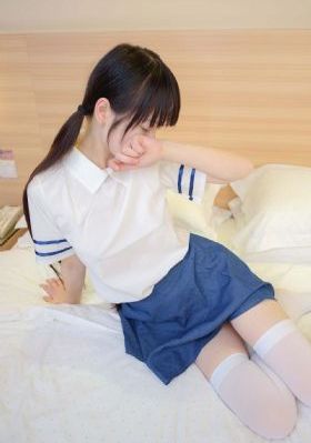 一边一边亲一边免费视频