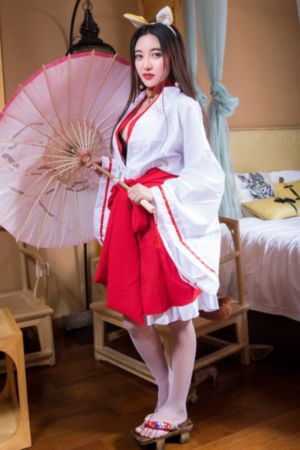 《美丽教师》