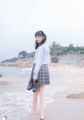 变成黑皮肤女孩和朋友在一起动画