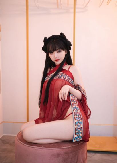 漂亮的保姆