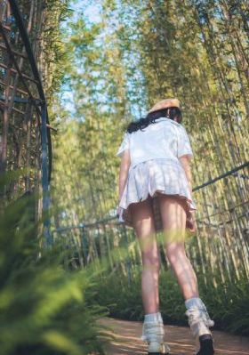 一脸嫌弃